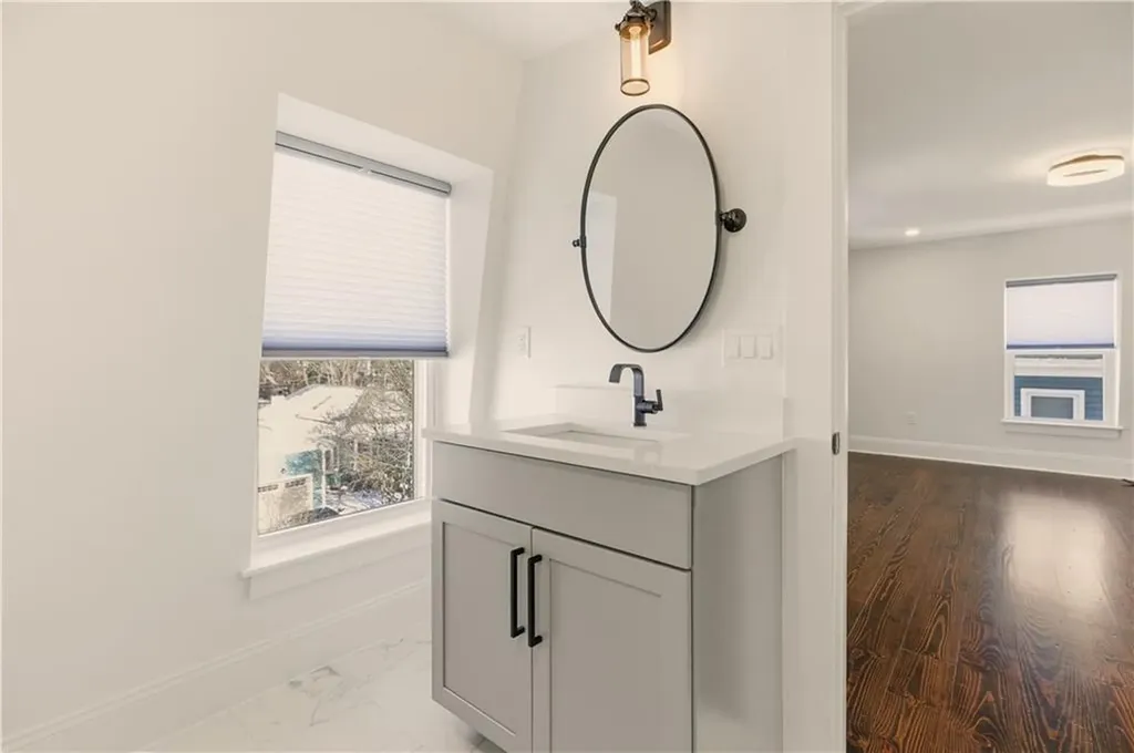 5 Dresser Street Newport RI 02840