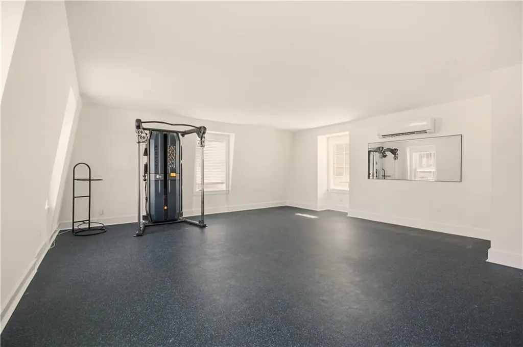 5 Dresser Street Newport RI 02840