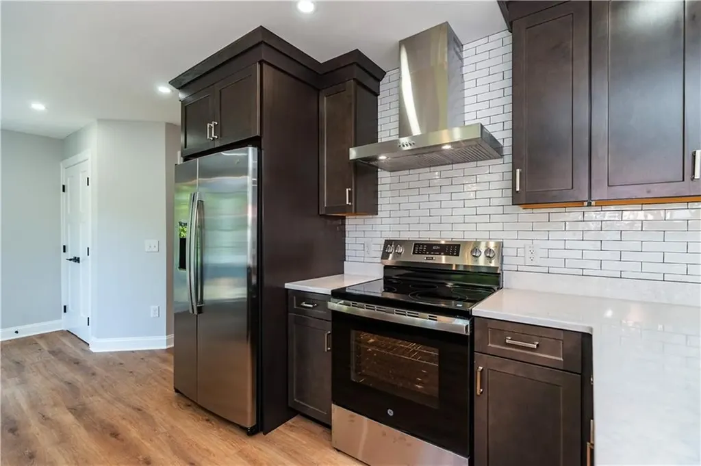 345 Nausauket Road Warwick RI 02886