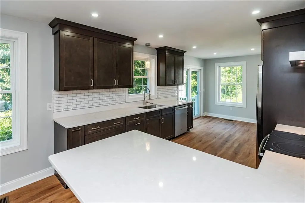 345 Nausauket Road Warwick RI 02886