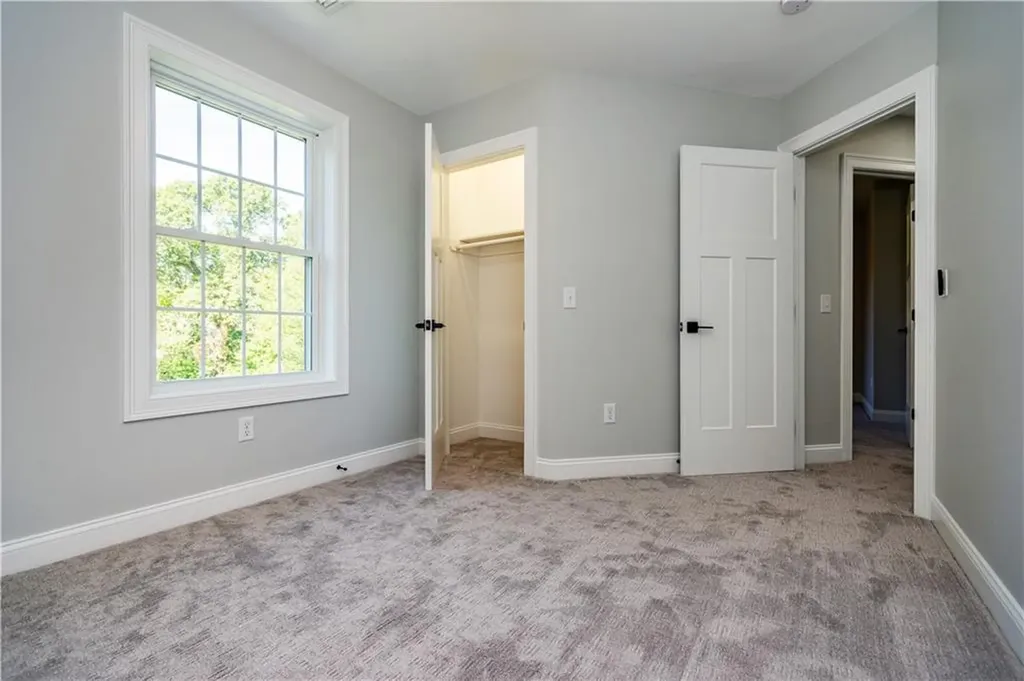 345 Nausauket Road Warwick RI 02886