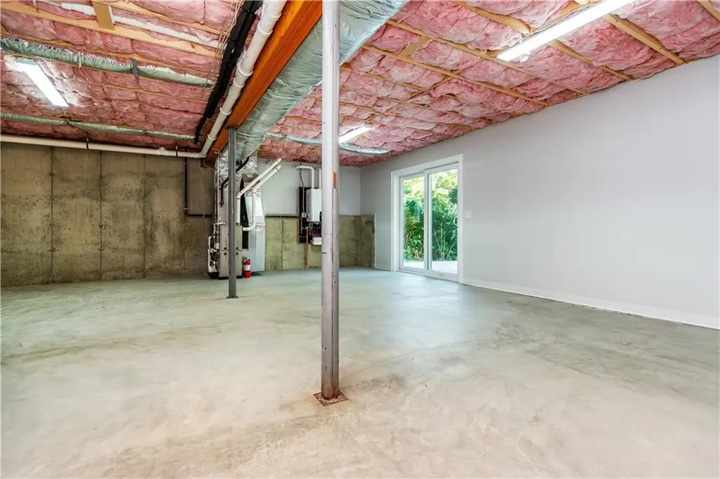 345 Nausauket Road Warwick RI 02886