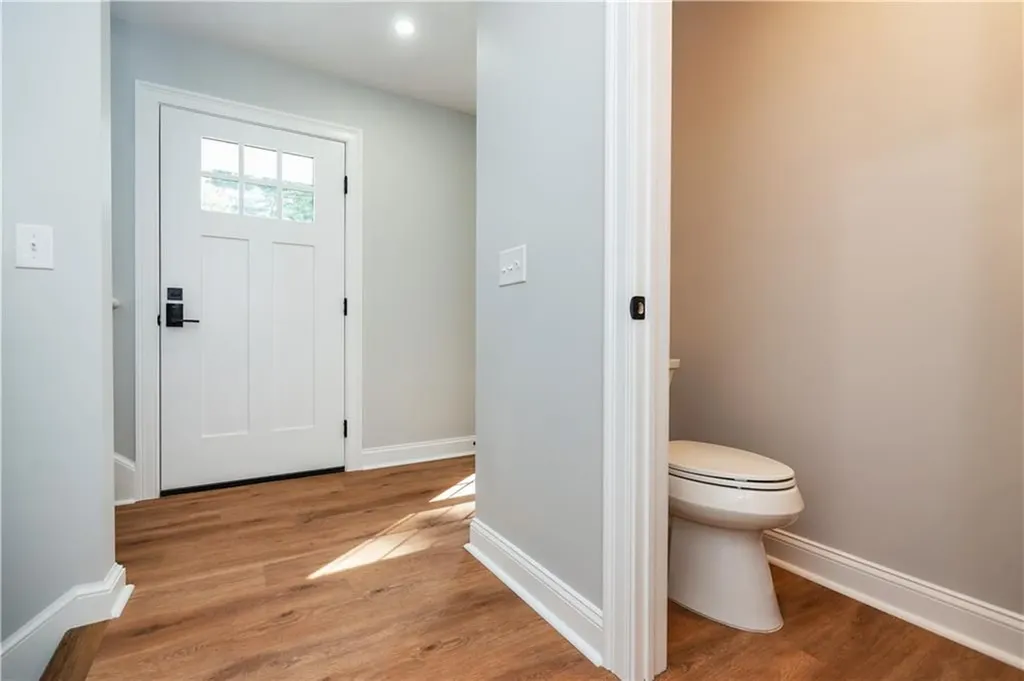 345 Nausauket Road Warwick RI 02886