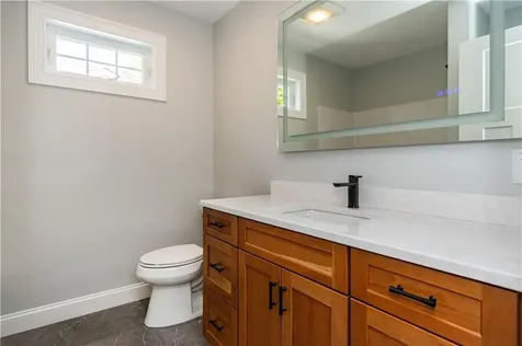 345 Nausauket Road Warwick RI 02886