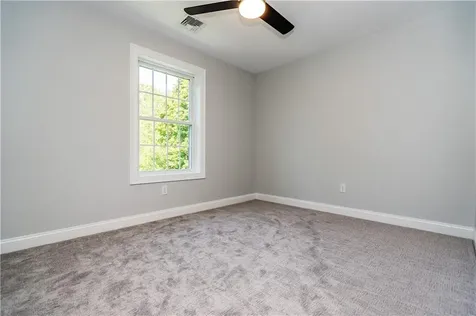 345 Nausauket Road Warwick RI 02886