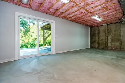 345 Nausauket Road Warwick RI 02886