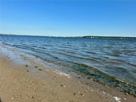 345 Nausauket Road Warwick RI 02886