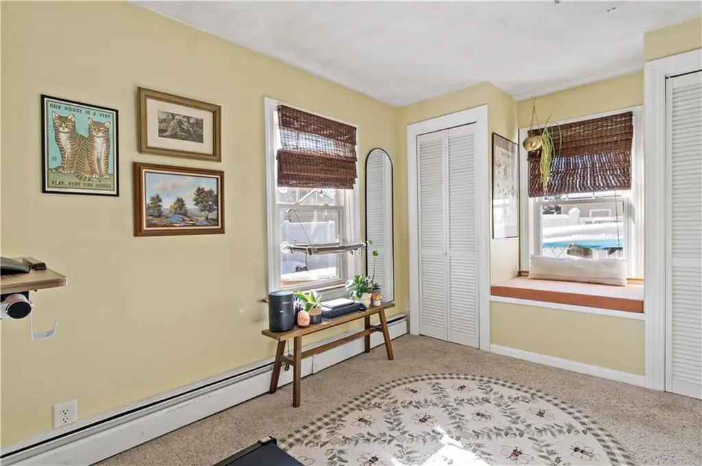 10 Cosett Road Warwick RI 02886