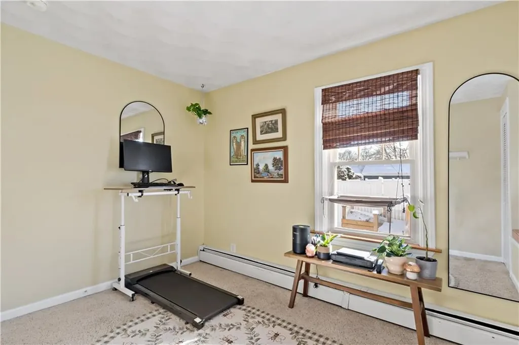 10 Cosett Road Warwick RI 02886