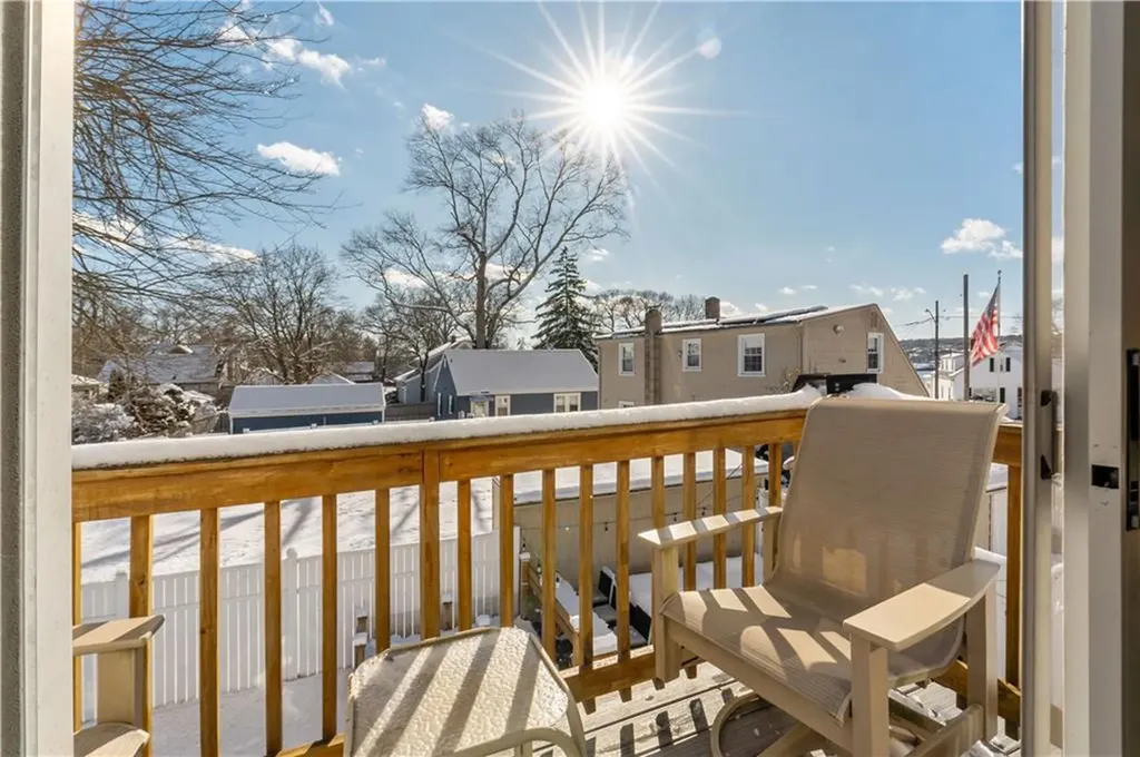 10 Cosett Road Warwick RI 02886