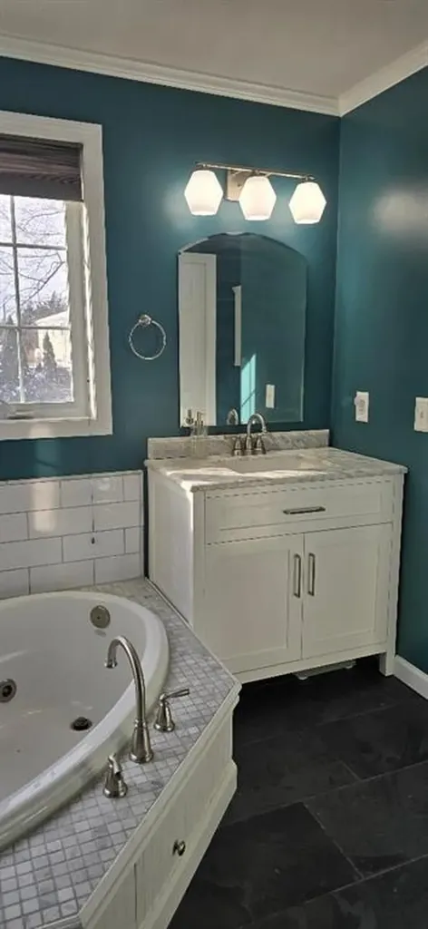 852 Anthony Road Portsmouth RI 02871