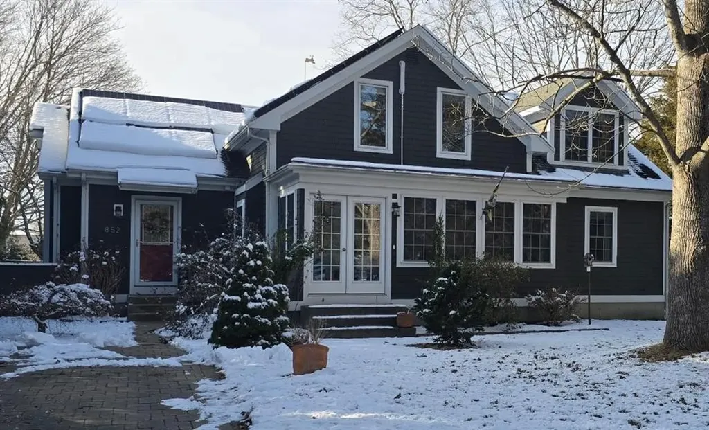 852 Anthony Road Portsmouth RI 02871