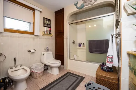 546 Lonsdale Avenue Central Falls RI 02863