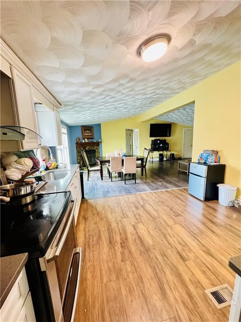 91 Seabiscuit Place Pawtucket RI 02861