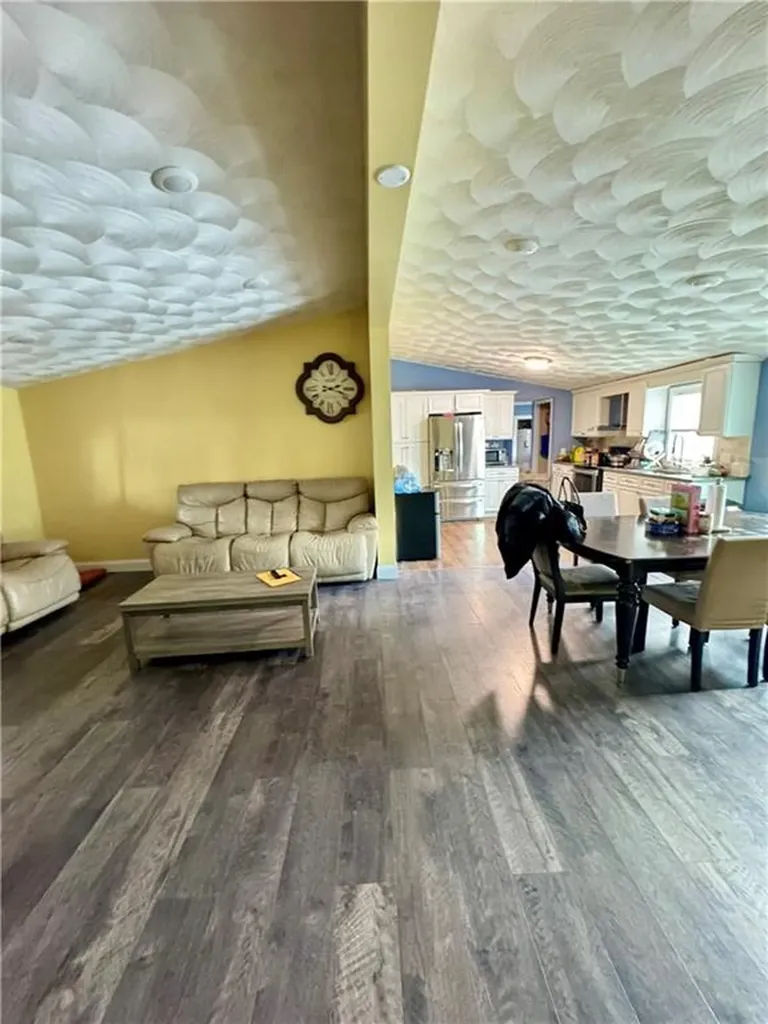 91 Seabiscuit Place Pawtucket RI 02861