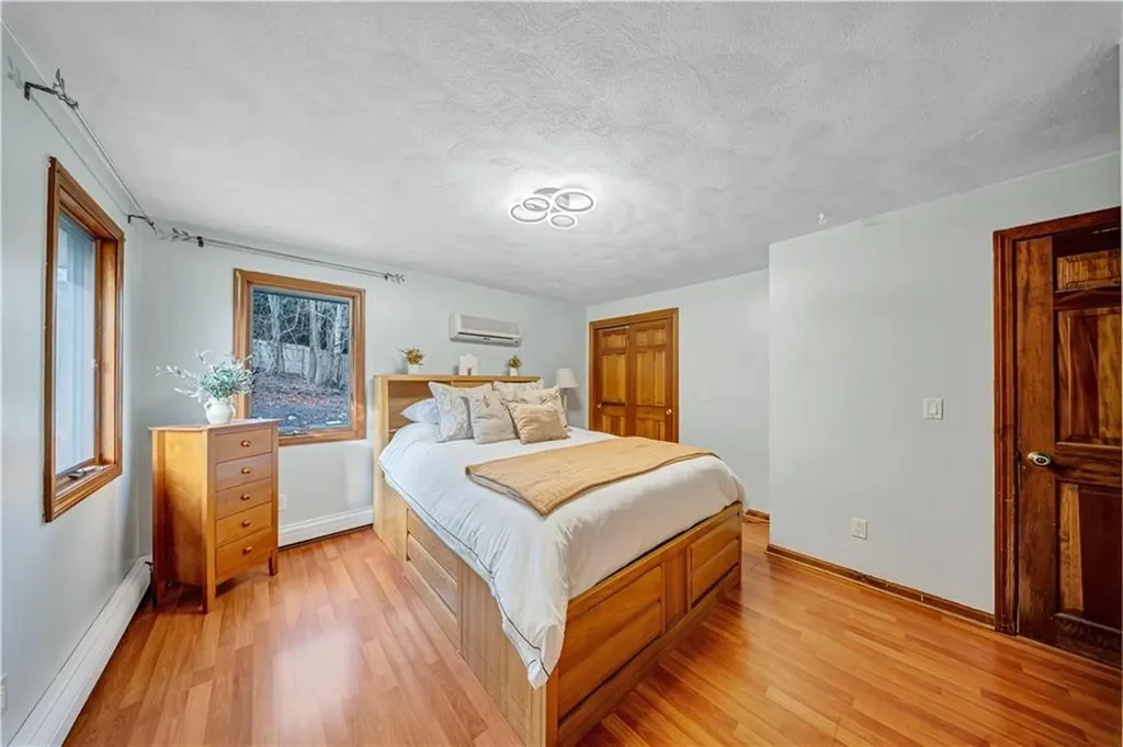 3945 Post Road Warwick RI 02886