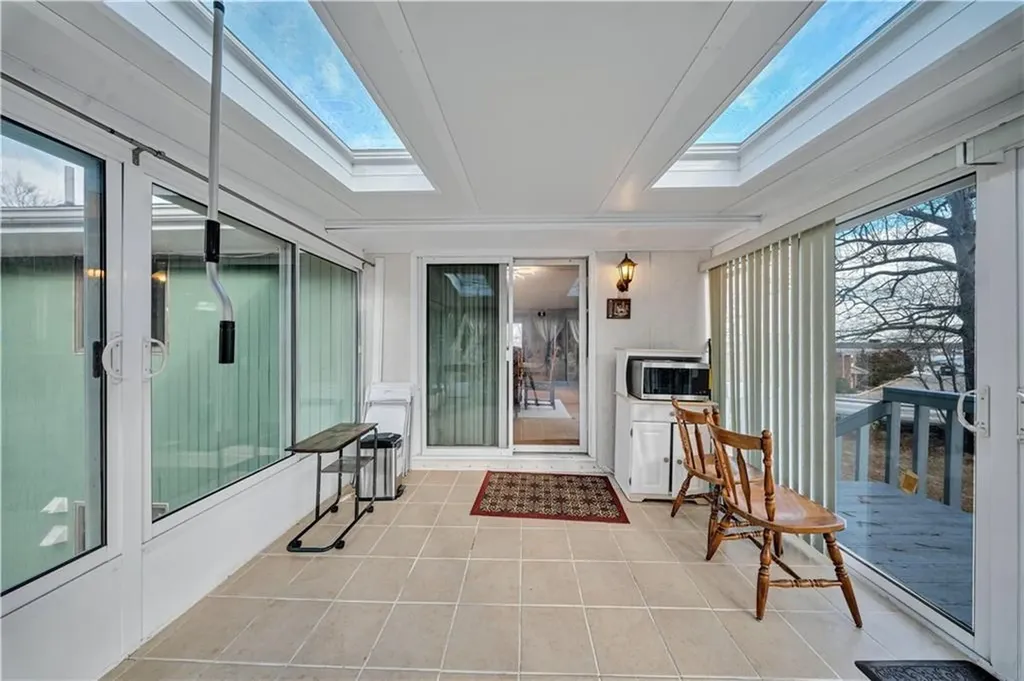 3945 Post Road Warwick RI 02886