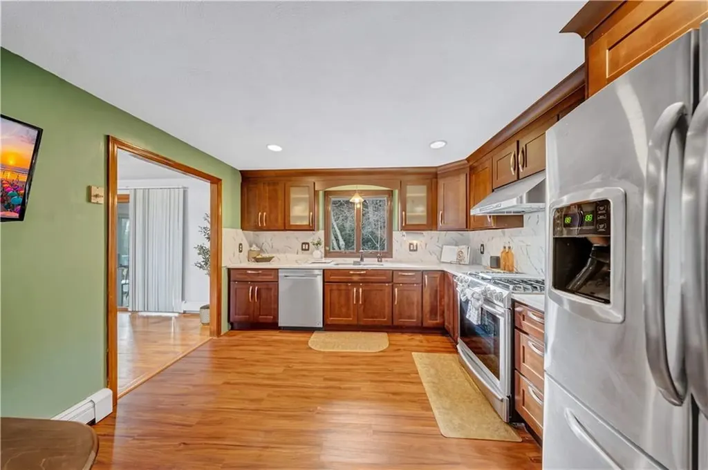 3945 Post Road Warwick RI 02886
