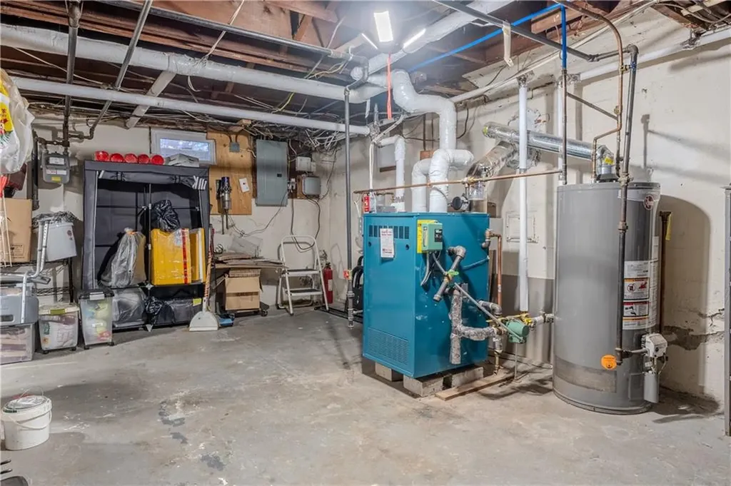 73 Western Promenade Street Cranston RI 02905