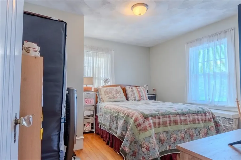 73 Western Promenade Street Cranston RI 02905