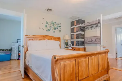 73 Western Promenade Street Cranston RI 02905