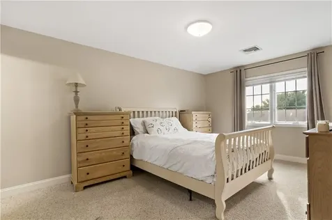 667 Metacom Avenue Bristol RI 02809