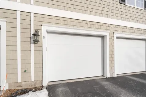 667 Metacom Avenue Bristol RI 02809