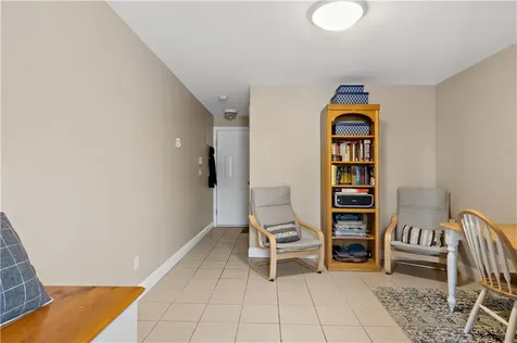 667 Metacom Avenue Bristol RI 02809