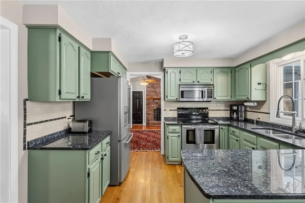 305 Spring Valley Drive East Greenwich RI 02818