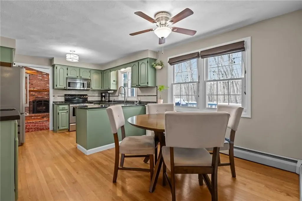 305 Spring Valley Drive East Greenwich RI 02818