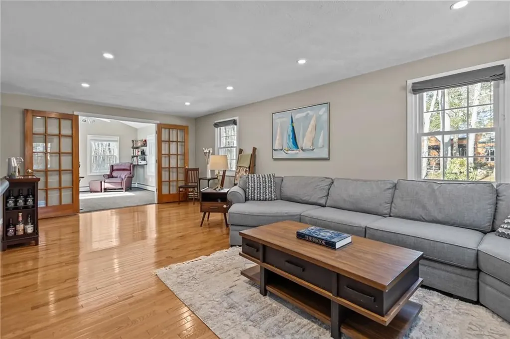 305 Spring Valley Drive East Greenwich RI 02818