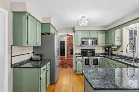 305 Spring Valley Drive East Greenwich RI 02818