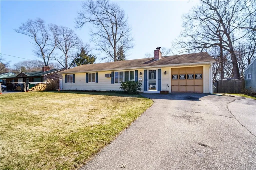 30 Torrington Drive Warwick RI 02889