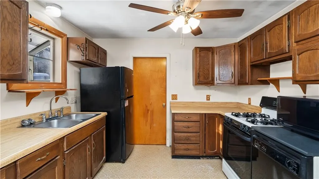 30 Torrington Drive Warwick RI 02889