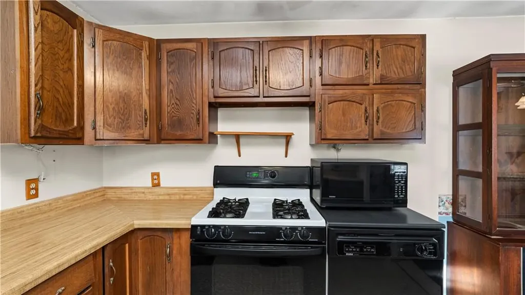 30 Torrington Drive Warwick RI 02889