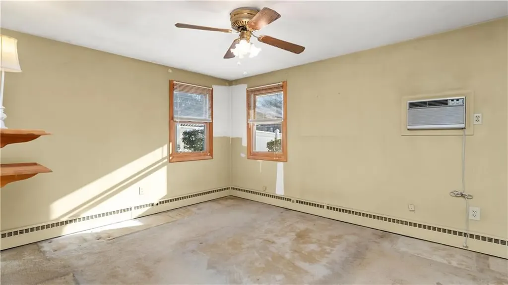 30 Torrington Drive Warwick RI 02889