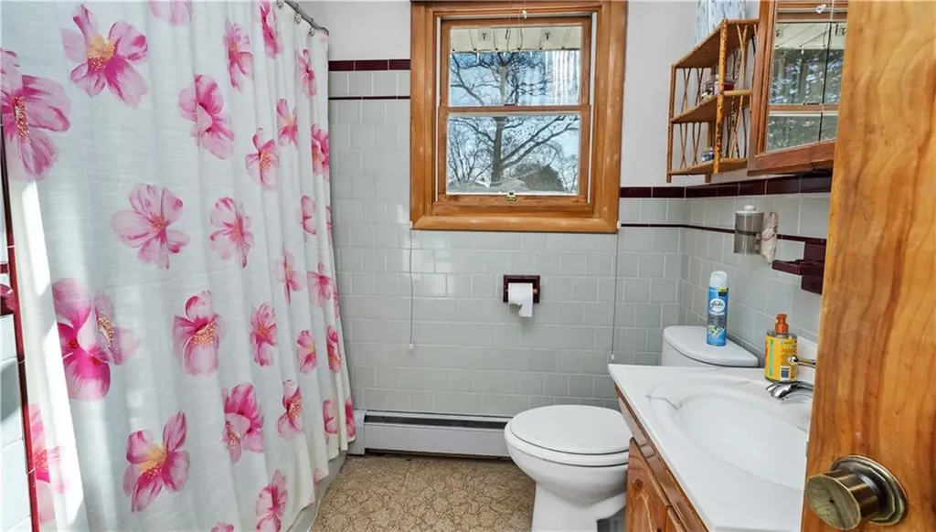 30 Torrington Drive Warwick RI 02889