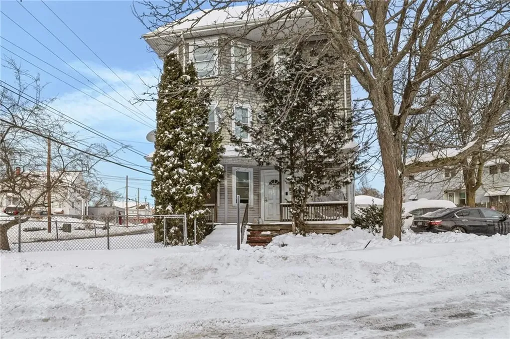 47 Mary Street Pawtucket RI 02860