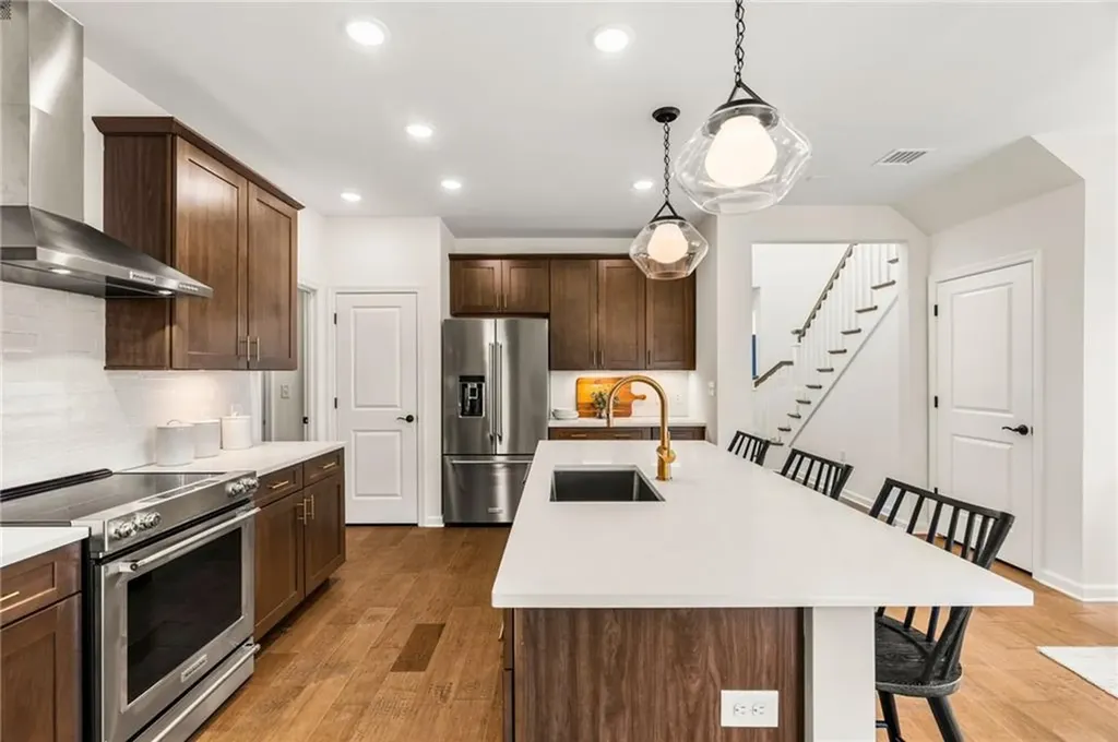 40 East Point Drive East Providence RI 02916