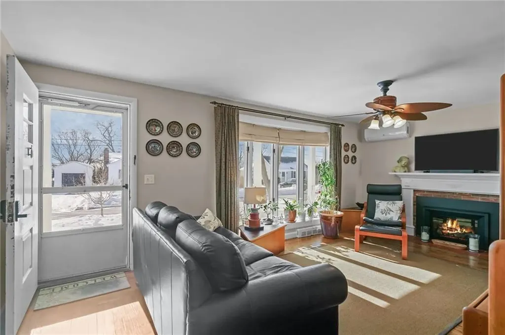 33 Orchard View Road Portsmouth RI 02871