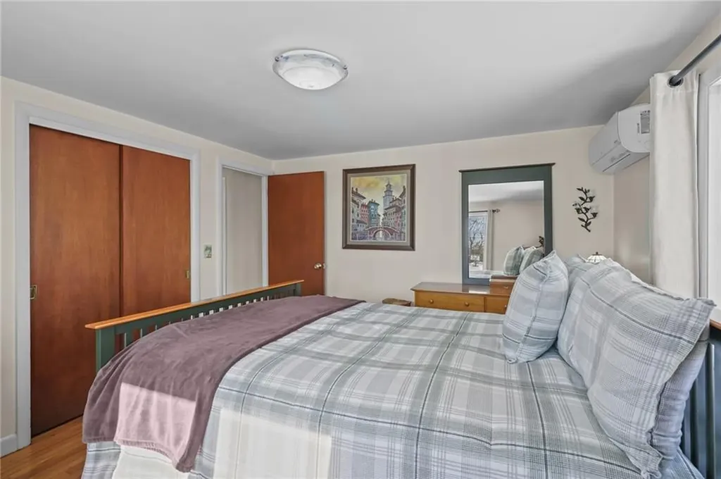 33 Orchard View Road Portsmouth RI 02871