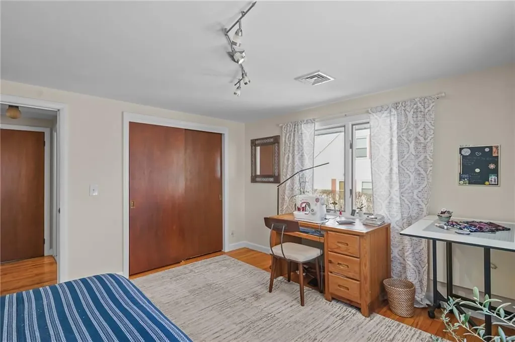 33 Orchard View Road Portsmouth RI 02871