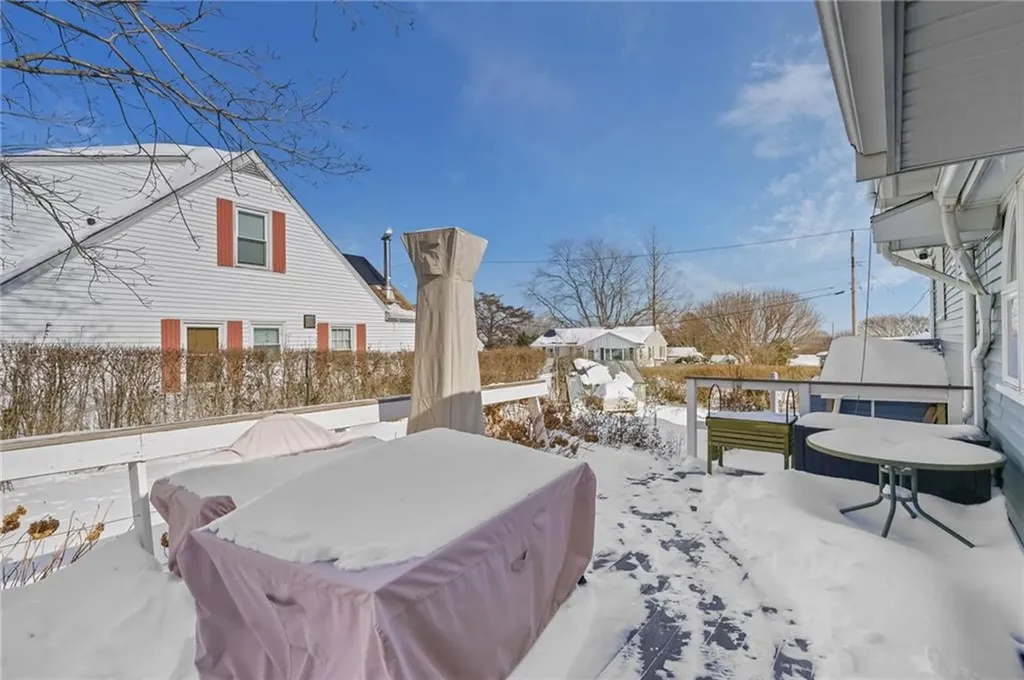 33 Orchard View Road Portsmouth RI 02871