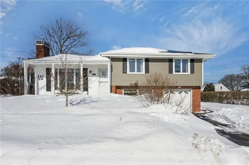 33 Orchard View Road Portsmouth RI 02871