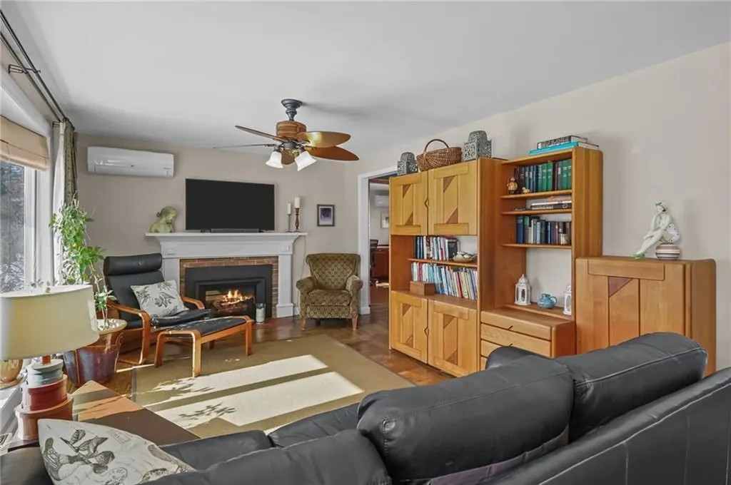 33 Orchard View Road Portsmouth RI 02871