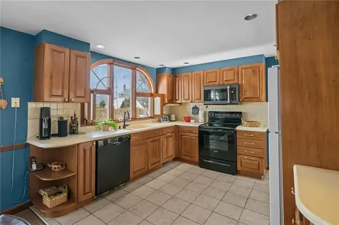 33 Orchard View Road Portsmouth RI 02871