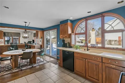 33 Orchard View Road Portsmouth RI 02871