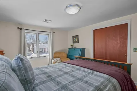 33 Orchard View Road Portsmouth RI 02871