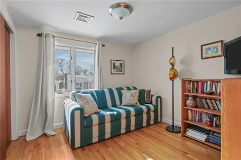 33 Orchard View Road Portsmouth RI 02871