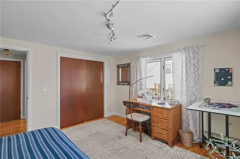 33 Orchard View Road Portsmouth RI 02871